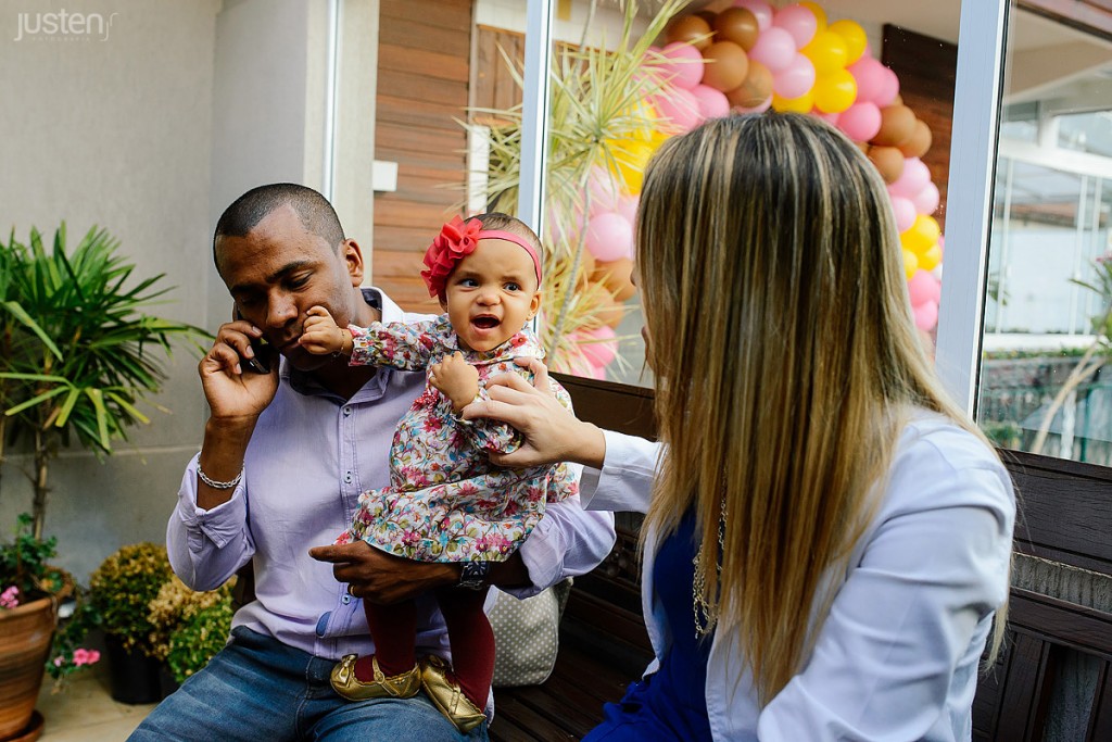bebe bravo no celular