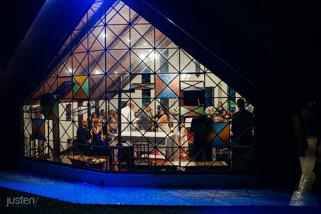 capelinha nossa senhora da salete, noite, igreja