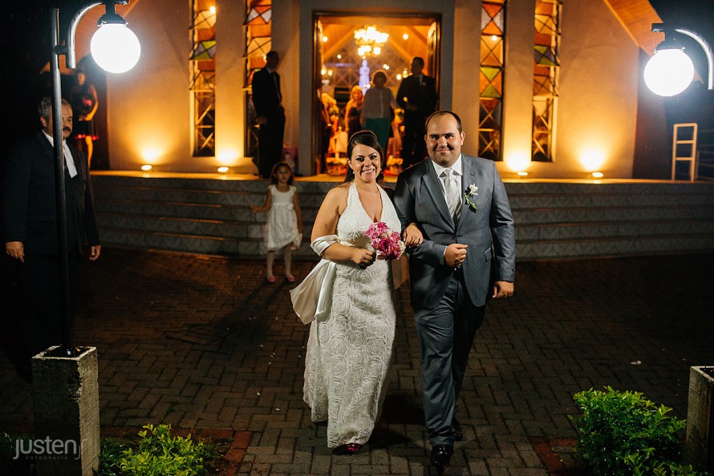 noivo, noiva, fotografia de noivos, noivos, saida, igreja